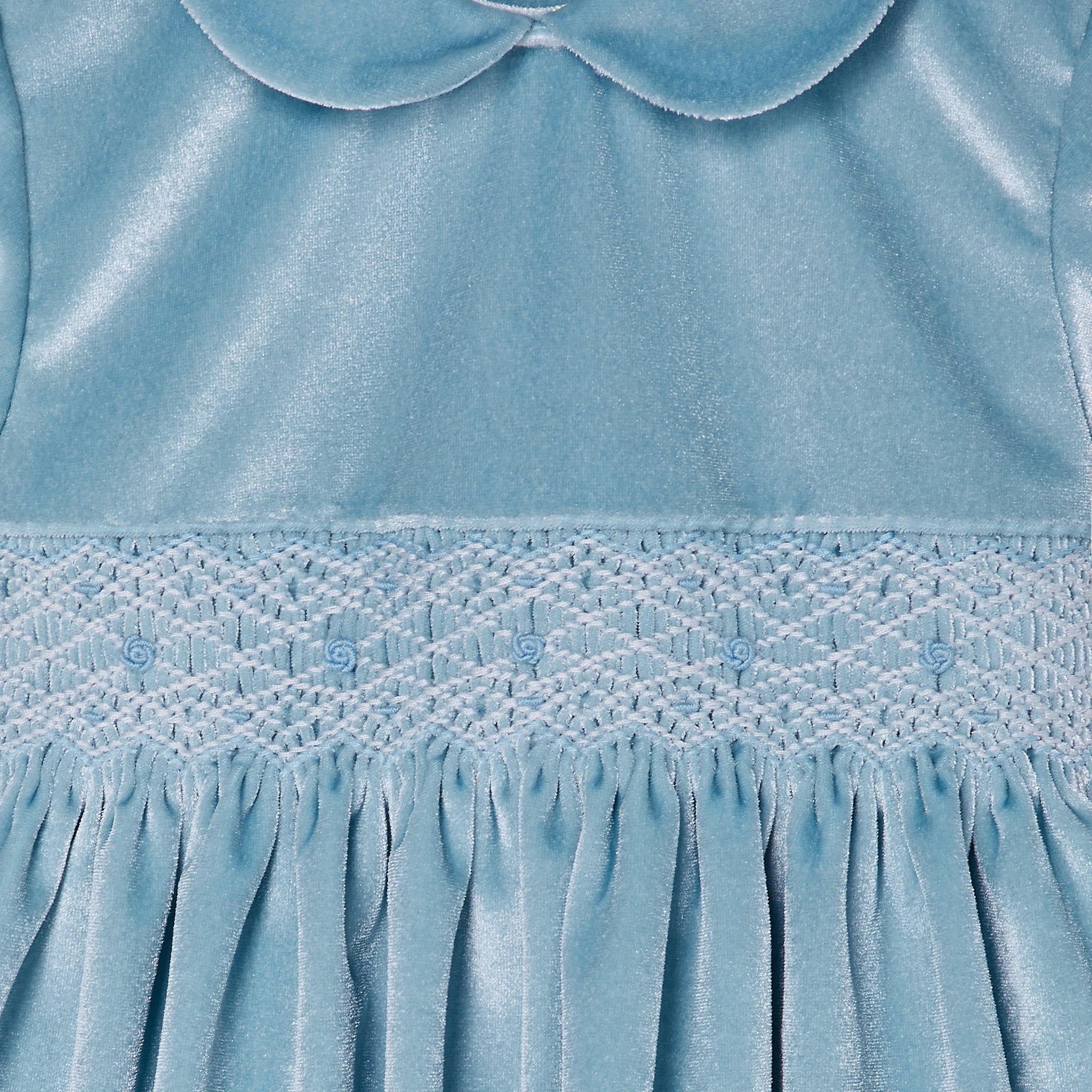 smocking closeup